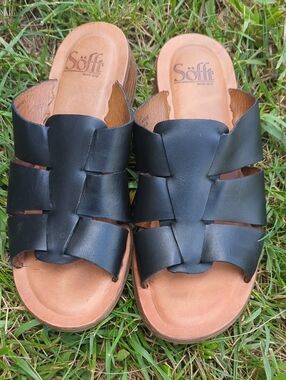 Söfft Black Leather Slide Sandals